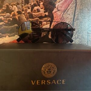 Round Medusa ribbon sunglasses 2210